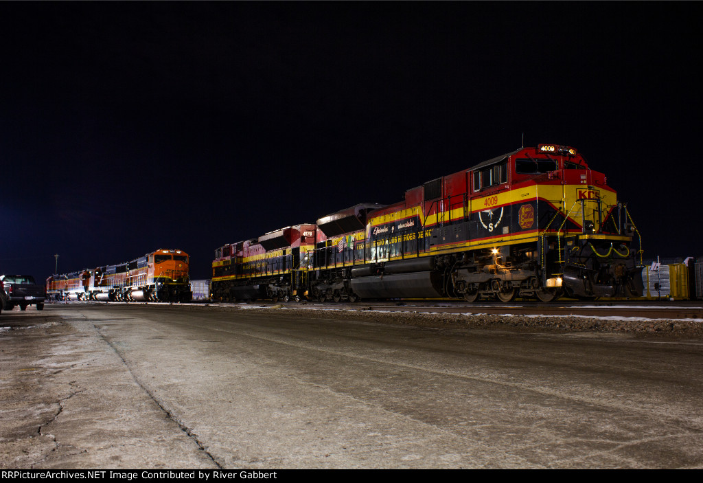 EMD Variety Pack at BNSF Murray Yard